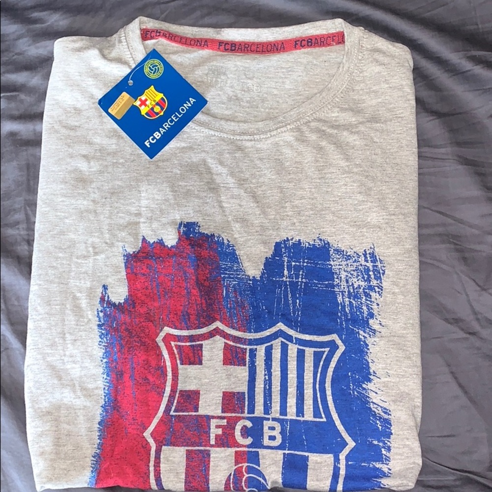 Large FC Barcelona Camiseta Painted T Shirt. NWT.